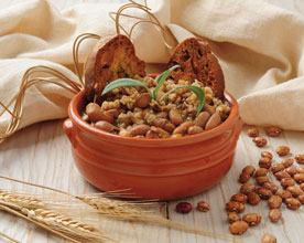 Zuppa di farro e fagioli con crostini